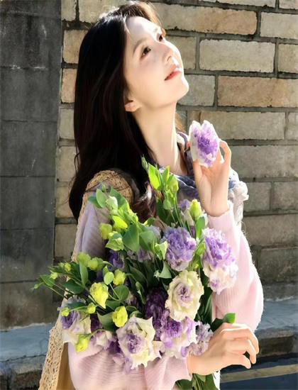 深度影评 影视教授专业解读《神婆美少女》道具的历史考证与艺术创作